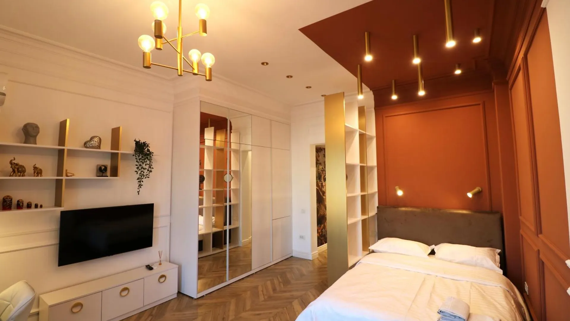 Deluxe Premium Studio Old Town - Free Minibar Bükreş 0*,  Romanya